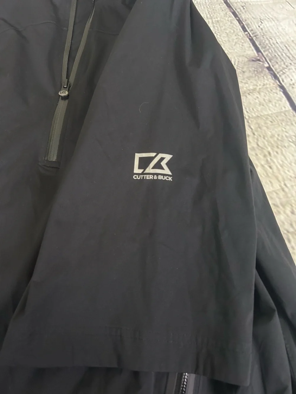 Cutter and buck black pullover short sleeve wind jacket